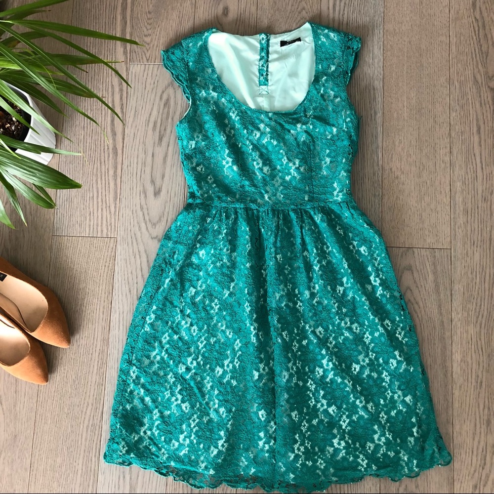 JACOB | XS | Green Lace Dress